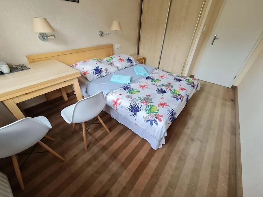 Apartment Fantastic Waw - Z6 Room - 101A Warsaw